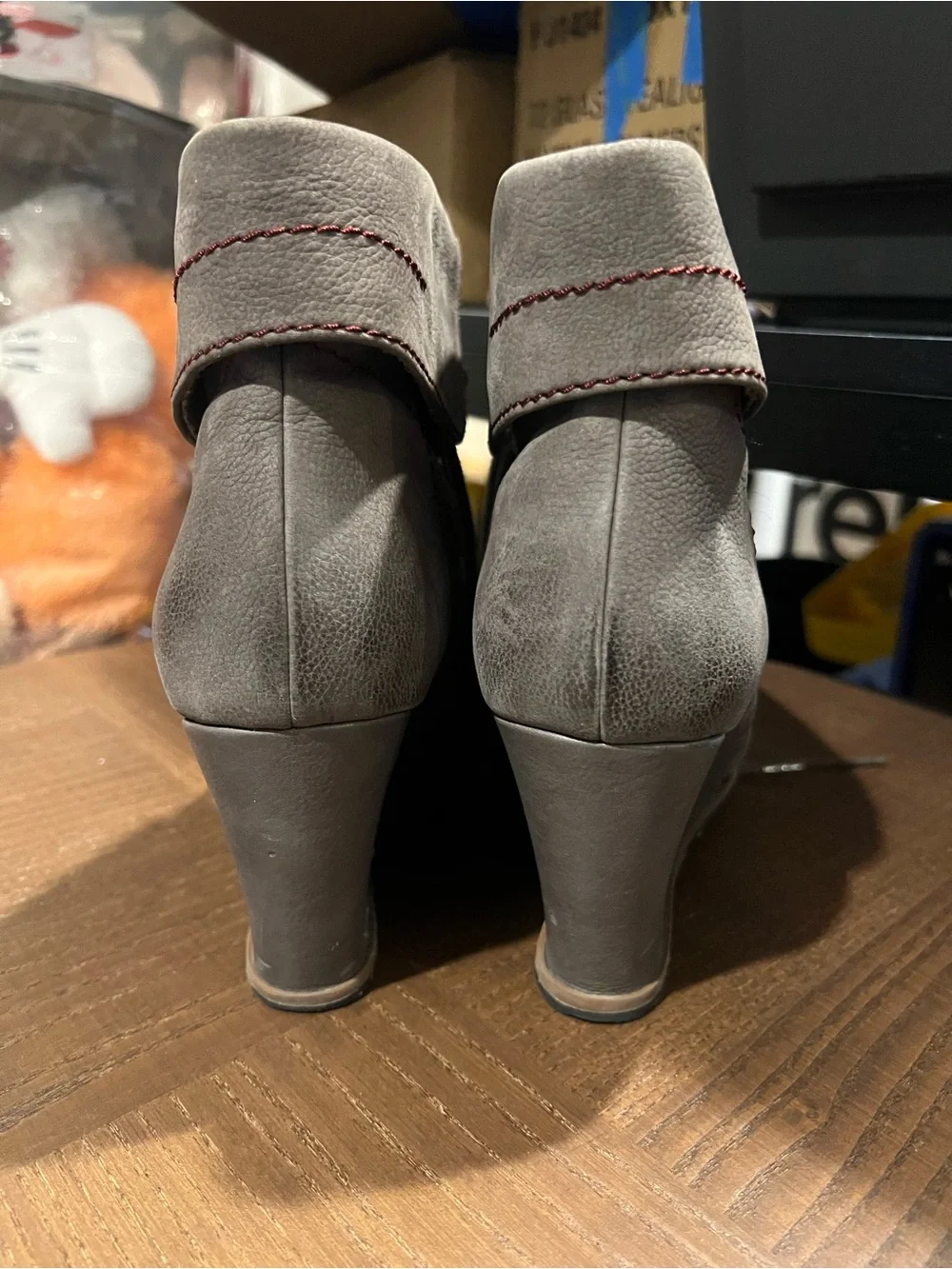 Biala Gray Taupe Lace Up Wedge Ankle Boots Booties Women’s Size 9 - Picture 4 of 7